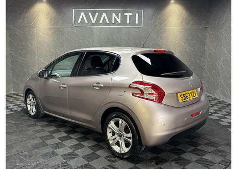 Peugeot 208 1.6 VTi Allure Hatchback 5dr Petrol Auto Euro 5 (120 ps) 6