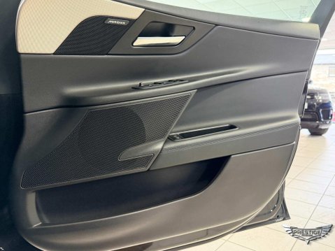 Jaguar XE 2.0d Portfolio Auto AWD Euro 6 (s/s) 4dr 86