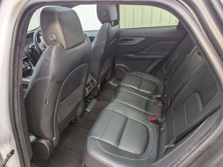 Jaguar F-Pace 2.0 F-Pace Chequered Flag AWD D Auto 4WD 5dr 61