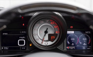 Ferrari GTC4 Lusso T 18