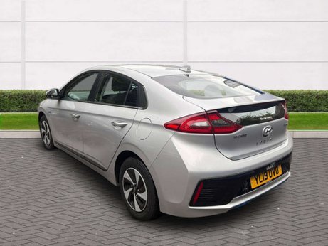 Hyundai IONIQ 1.6 IONIQ Premium SE FHEV Semi-Auto 5dr 4