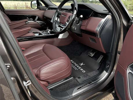 Land Rover Range Rover P400 MHEV AUTOBIOGRAPHY 32