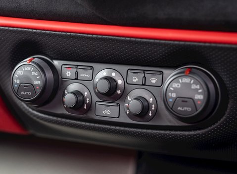 Ferrari 488 Pista 18