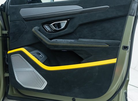 Lamborghini Urus Performante 26