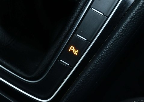 Volkswagen Golf 2.0 TDI BlueMotion Tech GT Hatchback 5dr Diesel Manual Euro 5 (s/s) (150 ps 29