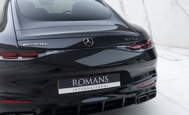 Mercedes-Benz Amg GT 63 PREMIUM + 33