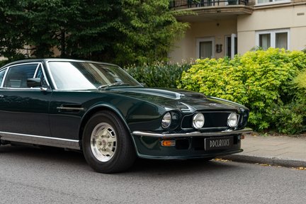 Aston Martin V8 Vantage ”Fliptail” Manual 9
