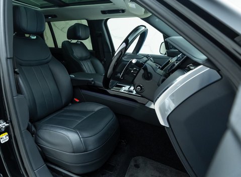 Land Rover Range Rover D350 AUTOBIOGRAPHY LWB 14