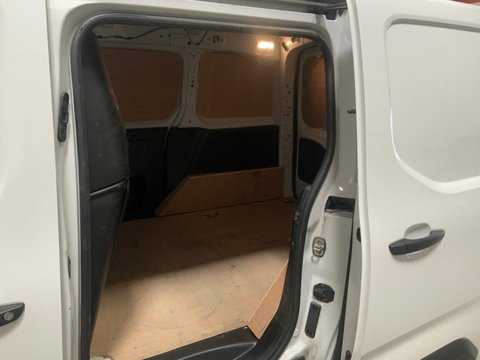 Peugeot Partner BLUEHDI PROFESSIONAL PREMIUM PLUS L1 10