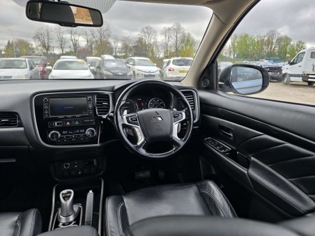 Mitsubishi Outlander 2.0h 12kWh GX4h SUV 5dr Petrol Plug-in Hybrid CVT 4WD Euro 6 (s/s) (200 ps) 17
