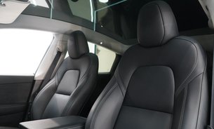 Tesla Model Y LONG RANGE AWD Comfort Suspension One Owner Tesla Comp Warranty until 09/27 14