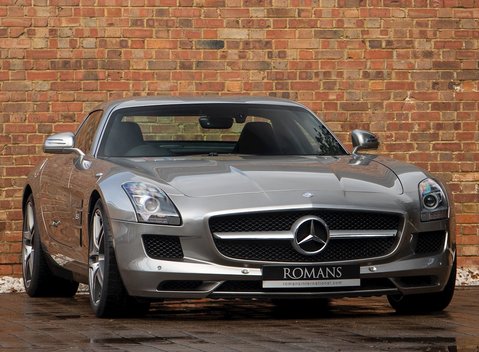 Mercedes-Benz SLS AMG 1