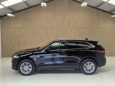 Jaguar F-Pace 2.0 F-PACE Portfolio AWD Auto 4WD 5dr 27