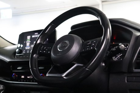 Nissan Qashqai DIG-T N-CONNECTA MHEV 34