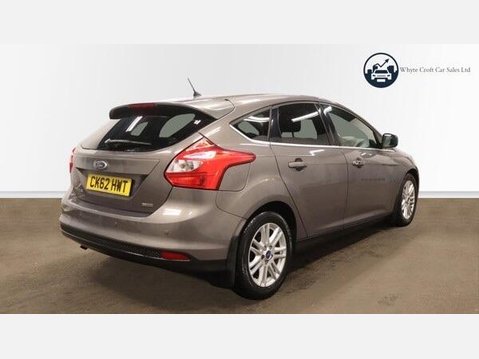 Ford Focus 1.0T EcoBoost Titanium Euro 5 (s/s) 5dr 5