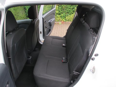 Dacia Sandero 1.0 SCe Ambiance Euro 6 5dr 31