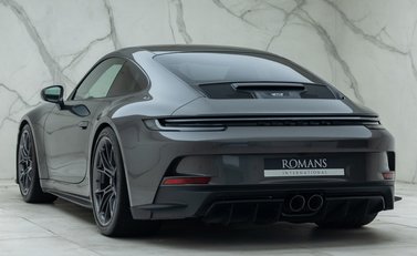 Porsche 911 GT3 TOURING (992) 10