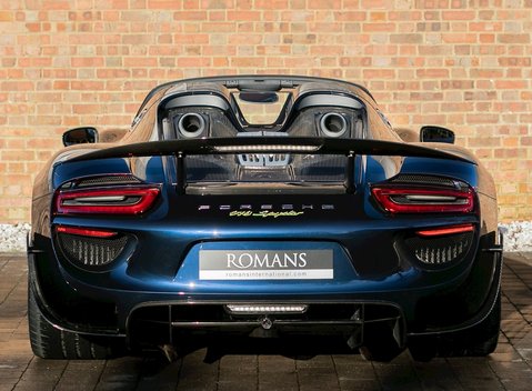 Porsche 918 Spyder Weissach 5