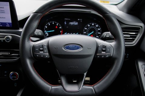 Ford Focus ST-LINE 21