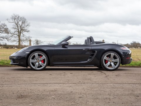 Porsche 718 BOXSTER S PDK 12