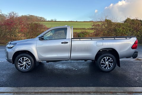 Toyota Hilux Active 4WD D-4D Single Cab Pickup - No VAT 7
