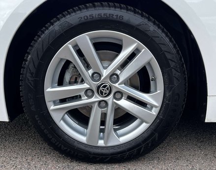 Toyota Corolla 1.8 Corolla Icon HEV CVT 5dr 12