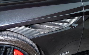 Aston Martin DBS Superleggera 30