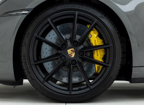 Porsche 911 (992) Carrera S 8