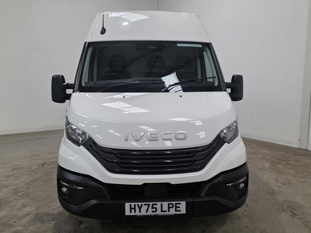 Iveco Daily Daily 35C14 Diesel 2.3 High Roof Business Van 4100L WB Hi-Matic 7