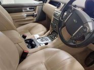 Land Rover Discovery 3.0 Discovery SE Tech SDV6 Auto 4WD 5dr 4