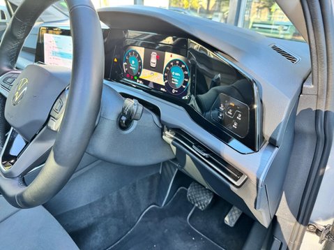 Volkswagen Golf STYLE ETSI DSG 27