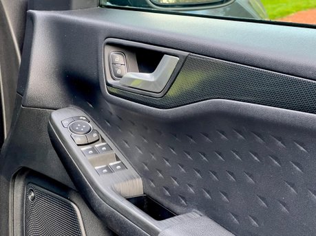 Ford Kuga ST-LINE X FIRST EDITION ECOBLUE 17