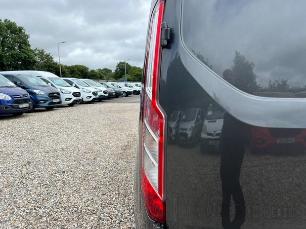 Ford Transit Custom SWB L1H1 (SOLD) 300 Limited Alloys Air Con Sensors Cruise EURO 6 24