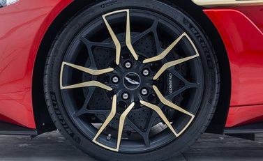 Aston Martin Vanquish Zagato Shooting Brake 10