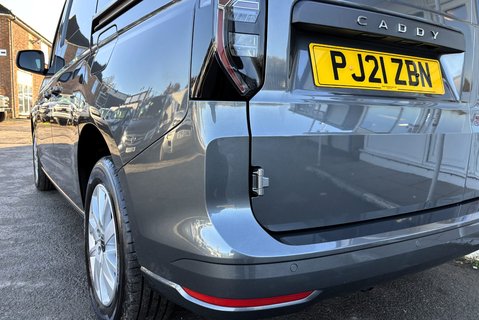 Volkswagen Caddy C20 122 ps Tdi Commerce Pro DSG Panel Van 22