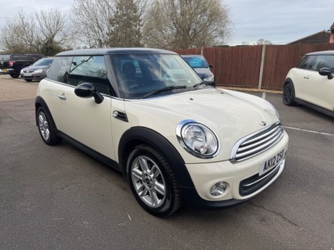 Mini Hatch COOPER 1