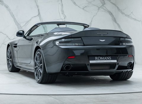 Aston Martin V12 Vantage S ROADSTER 10