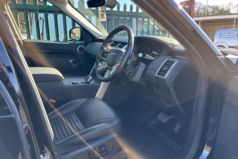 Land Rover Discovery D300 HSE Mhev Panel Van - Full LR Service History 16