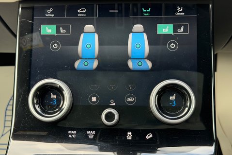 Land Rover Range Rover Velar FIRST EDITION - HUGE SPEC - PAN ROOF -1600W MERIDIAN -AIR SUSPENSION 58