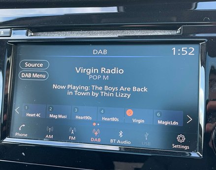 Nissan Qashqai 1.3 Qashqai N-Connecta DiG-T 5dr 36