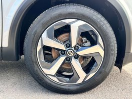 Nissan Qashqai 1.3 Qashqai N-Connecta DiG-T MHEV 5dr 15