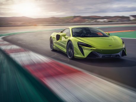 The Artura - a New Direction for British Supercar Manufacturer, McLaren