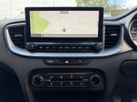 Kia Ceed CRDI 2 NAV ISG MHEV 15