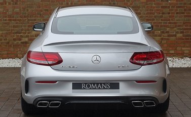 Mercedes-Benz C Class C63 Coupe Premium 10