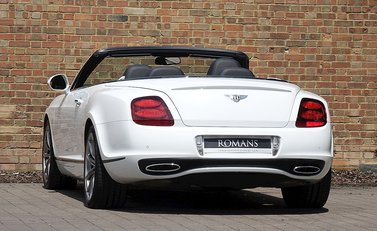 Bentley Continental Supersports Convertible ISR 17