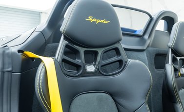 Porsche 718 SPYDER 15