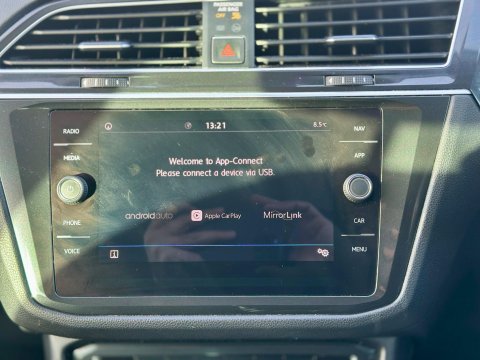 Volkswagen Tiguan 2.0 TDI SE Navigation Euro 6 (s/s) 5dr 44