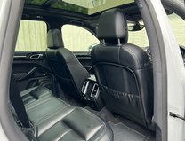 Porsche Cayenne 3.0 TD V6 Platinum Edition SUV 5dr Diesel TiptronicS 4WD Euro 6 (s/s) (262 12