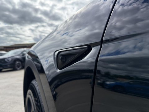 Tesla Model Y (Dual Motor) Long Range SUV 5dr Electric Auto 4WDE (384 bhp) 46