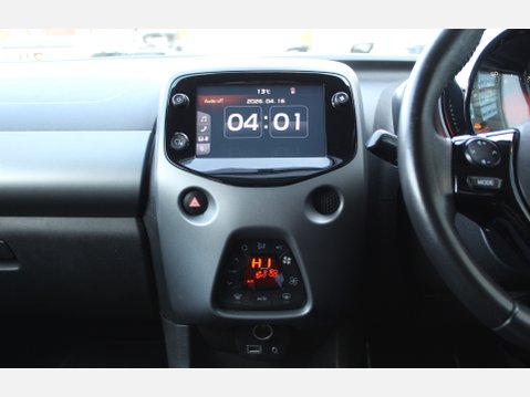 Toyota Aygo VVT-I X-TREND 16